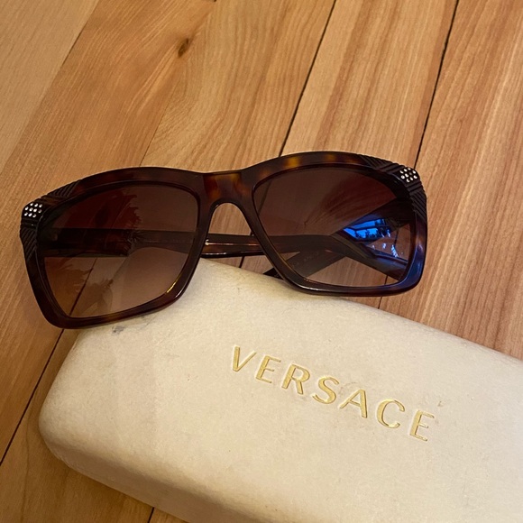 VERSACE womens sunglasses - Picture 6 of 7